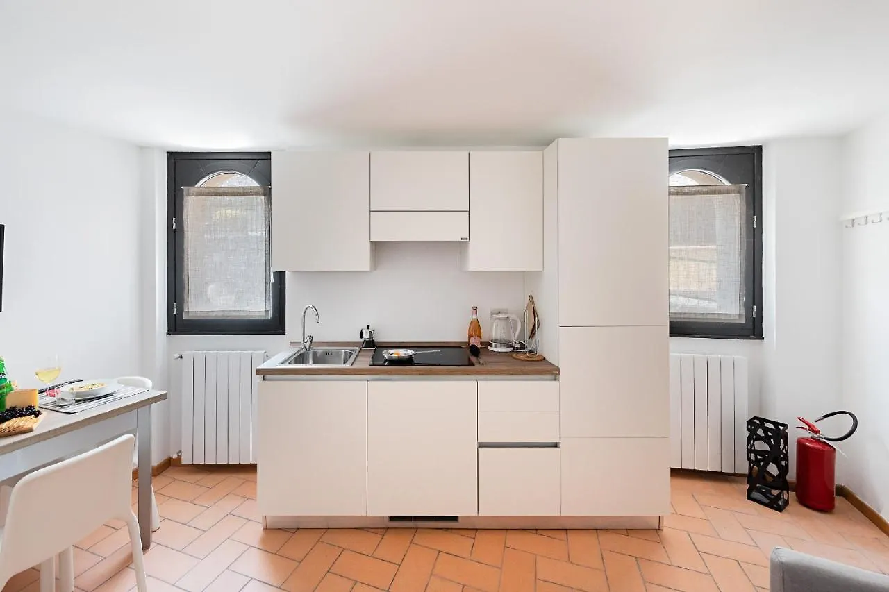 La Limonaia Apartments By Wonderful Italy Гардоне Ривьера